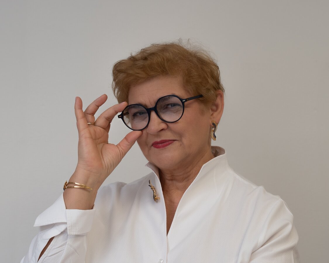 dr Sława Połoczańska-Godek prof. WSEiT